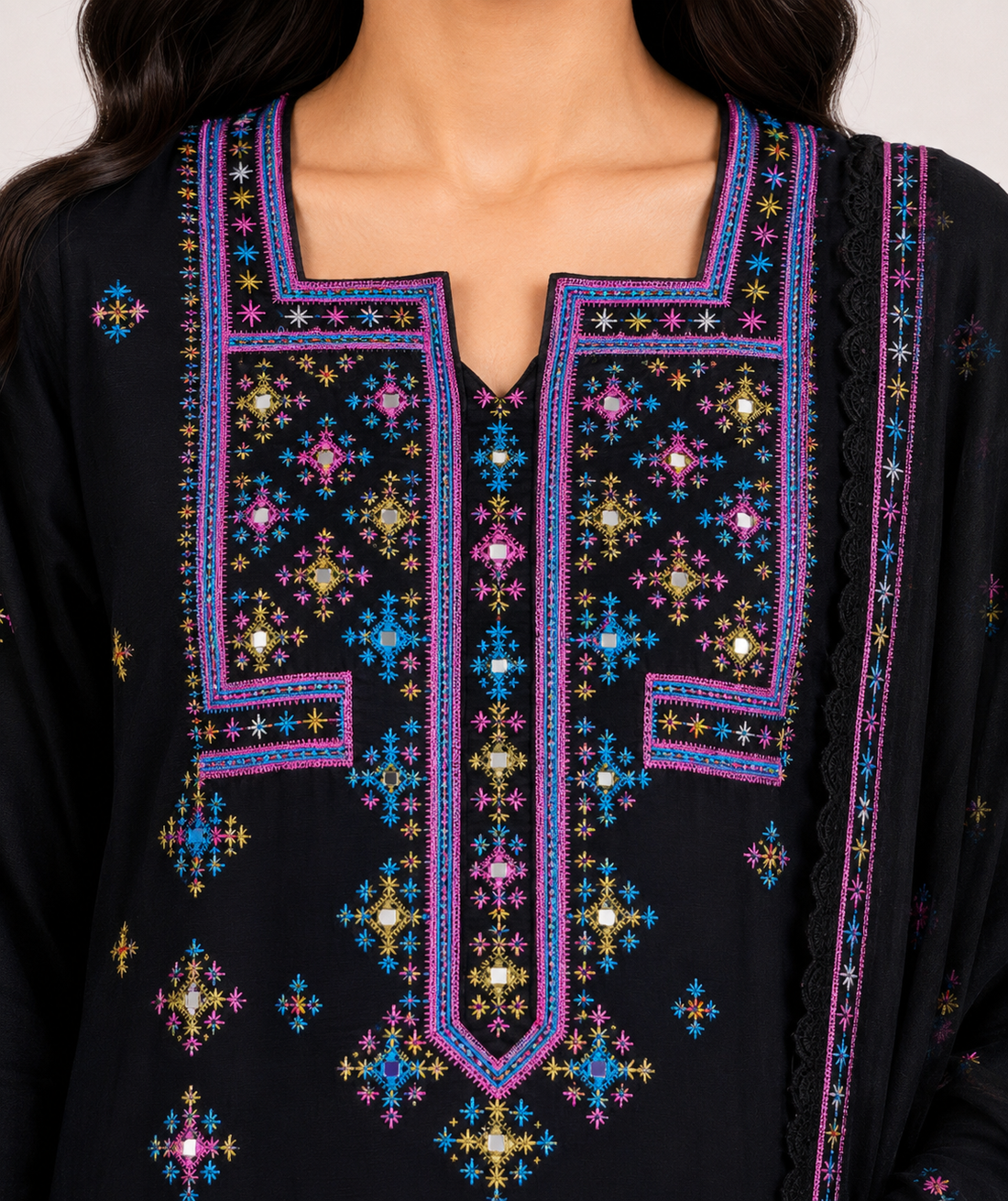 Ward Al Jouri Luxury Omani Mukhawar with Embroidered Shela – Classic Black