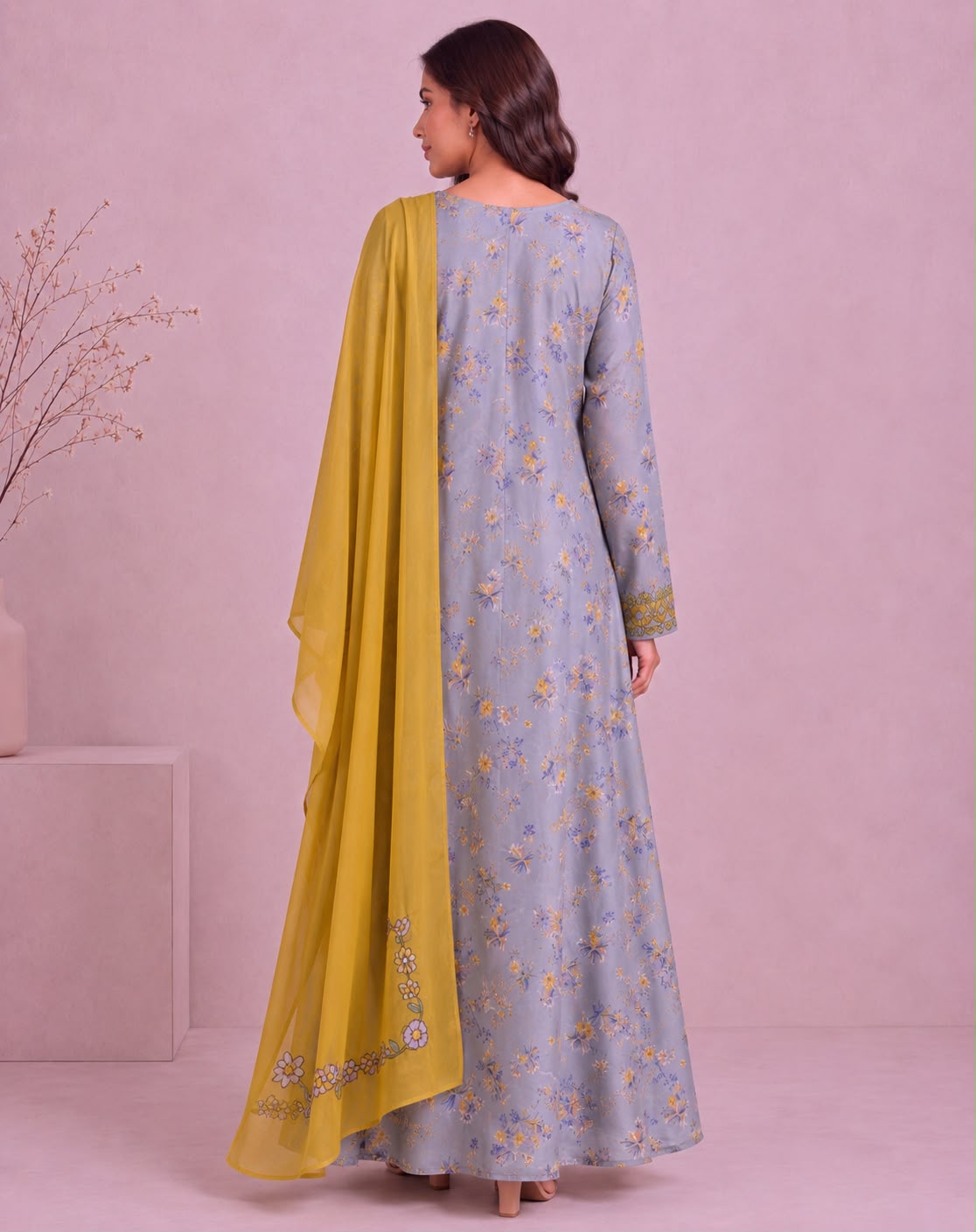 Yasmeen Al Khaleej Mukhawar With Shela - Silver Grey – B 4